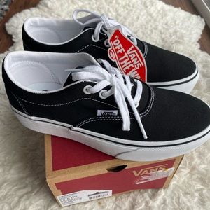 NWT Vans Doheney Platform 6.5 Women